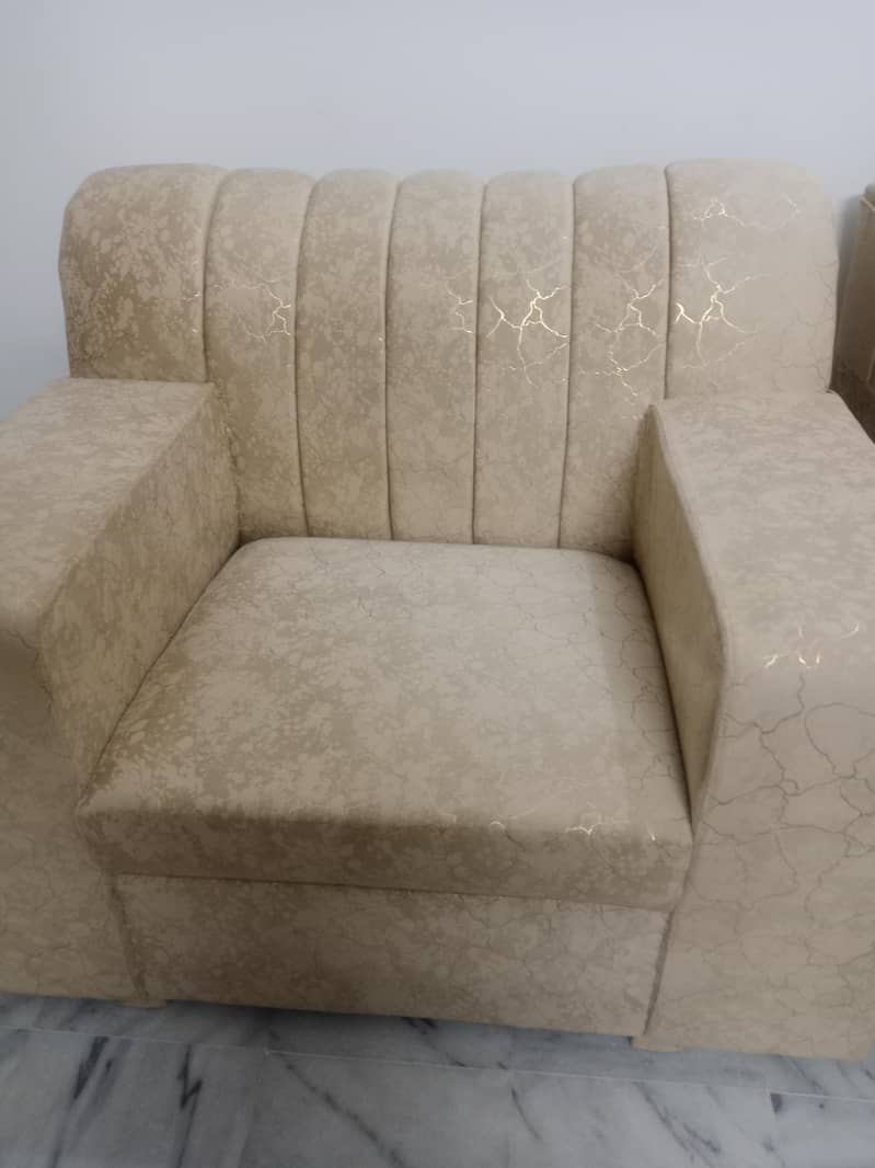 unique sofa 0