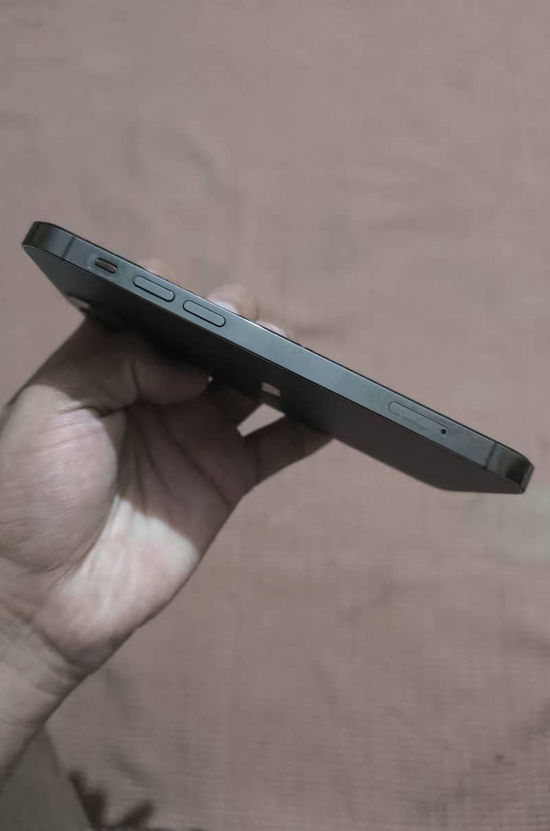 Apple iPhone 12 Pro 2