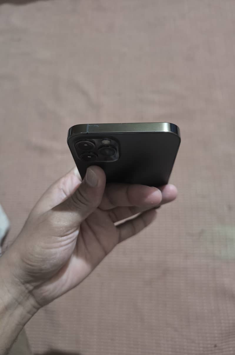 Apple iPhone 12 Pro 4