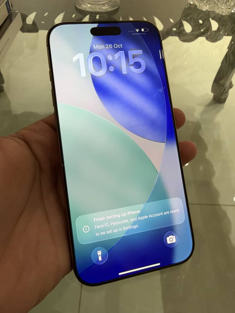 Apple iPhone 16 Pro Max 0