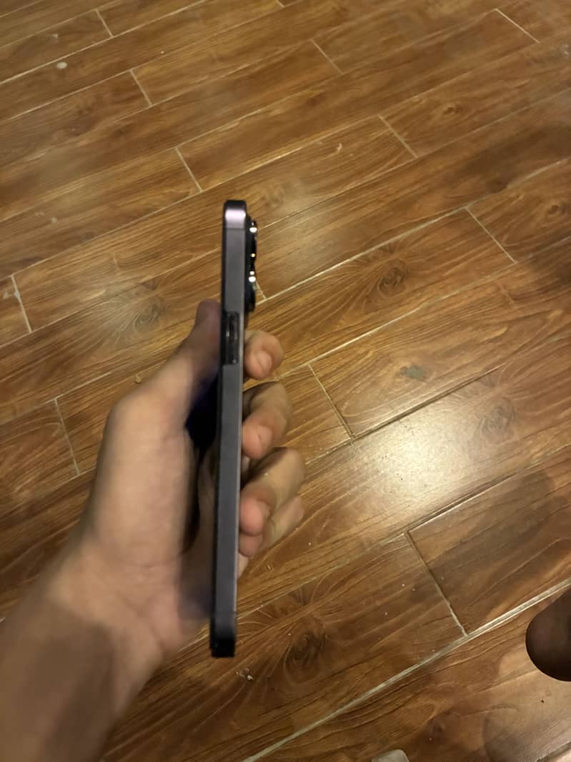 Apple iPhone 14 Pro Max 1