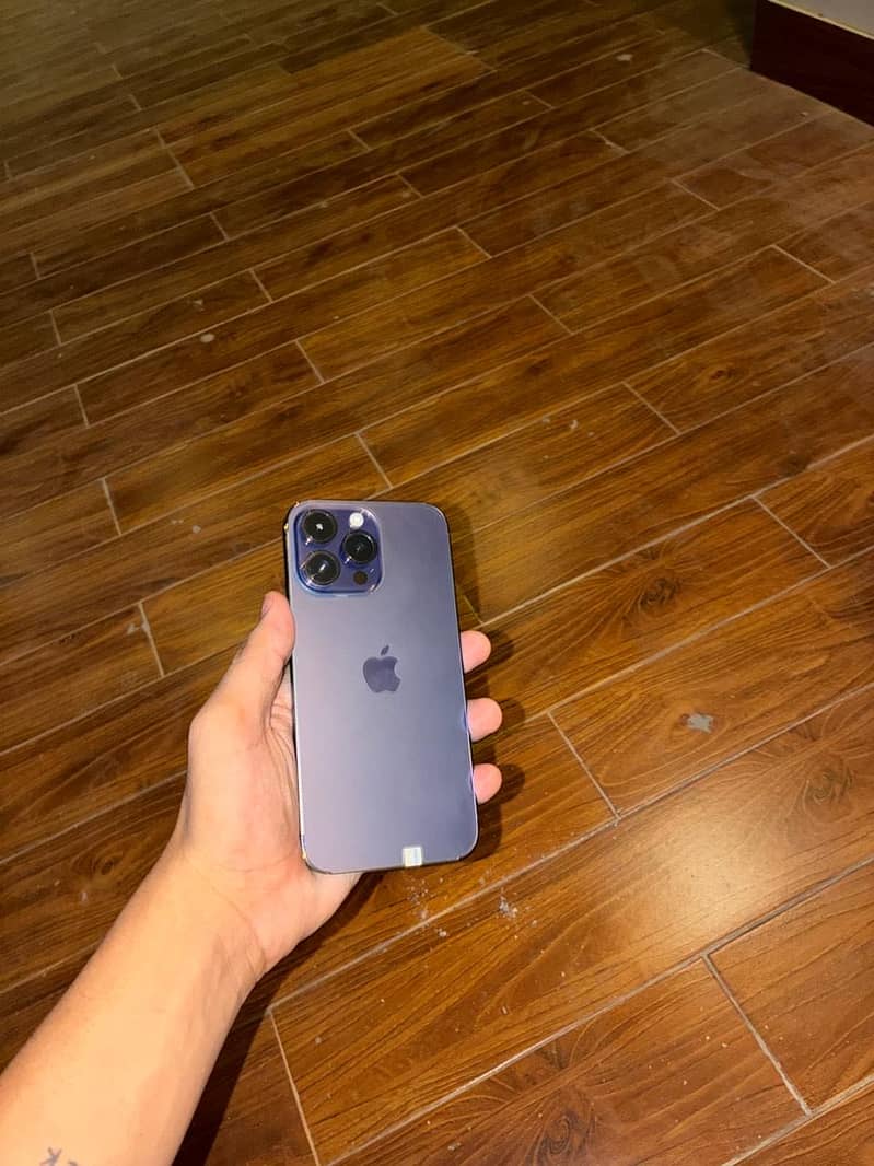 Apple iPhone 14 Pro Max 4