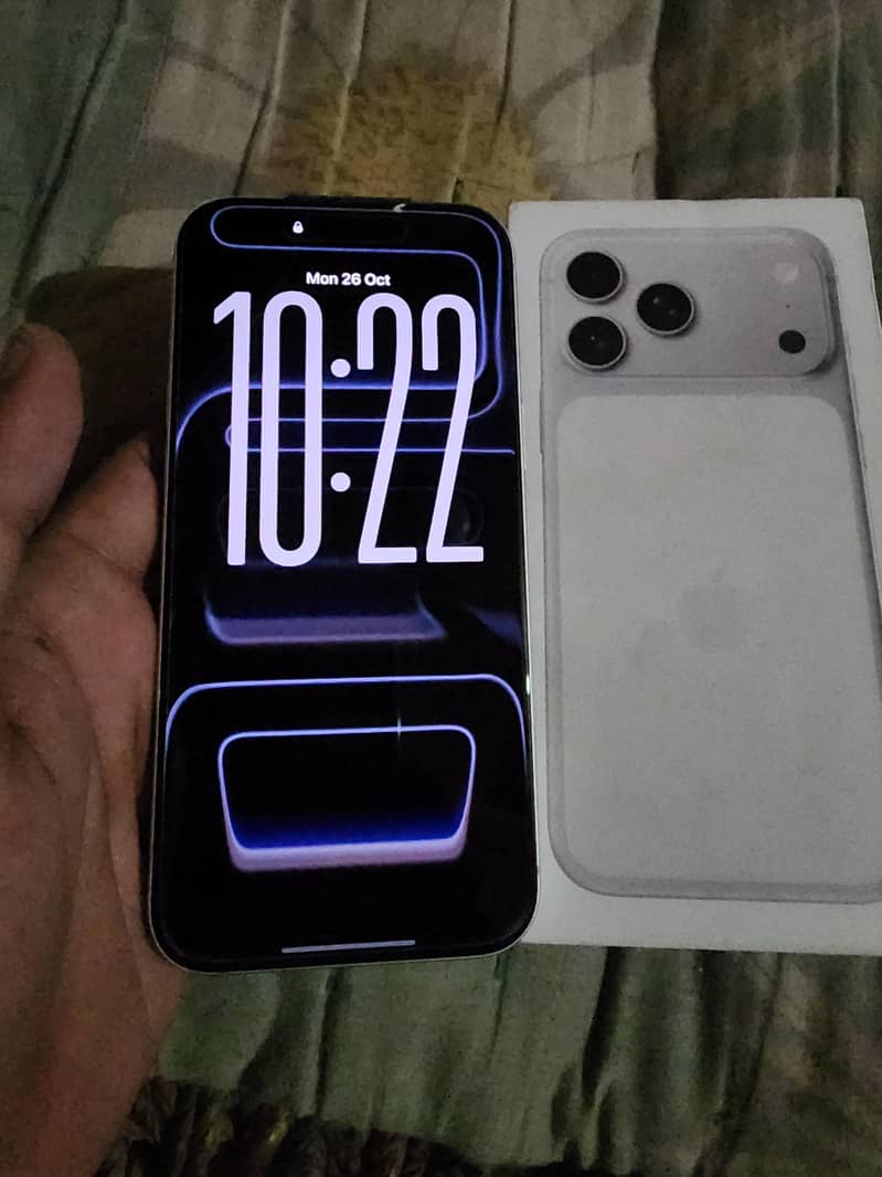 Apple iPhone 17 Pro Max 1