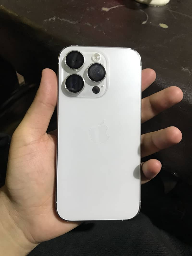Apple iPhone 14 Pro 0