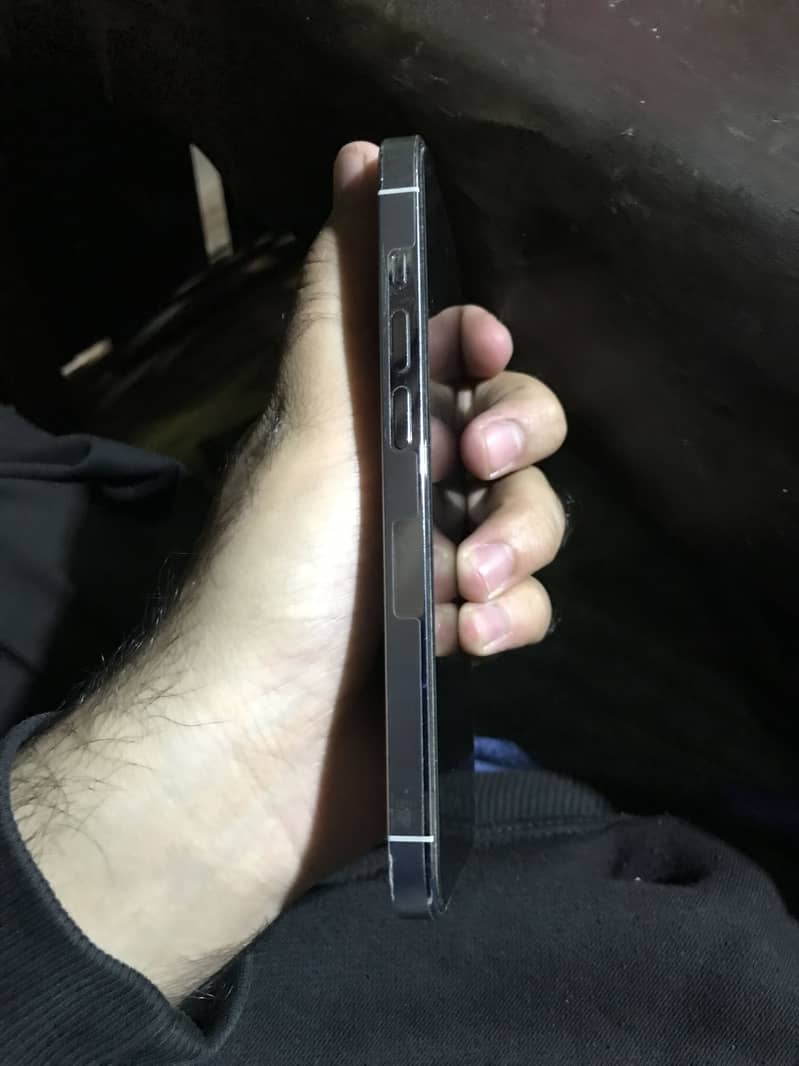 Apple iPhone 14 Pro 3