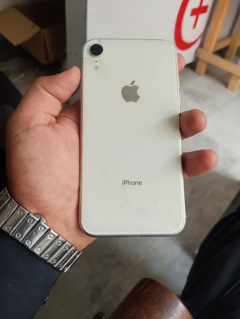 Apple iPhone XR 0