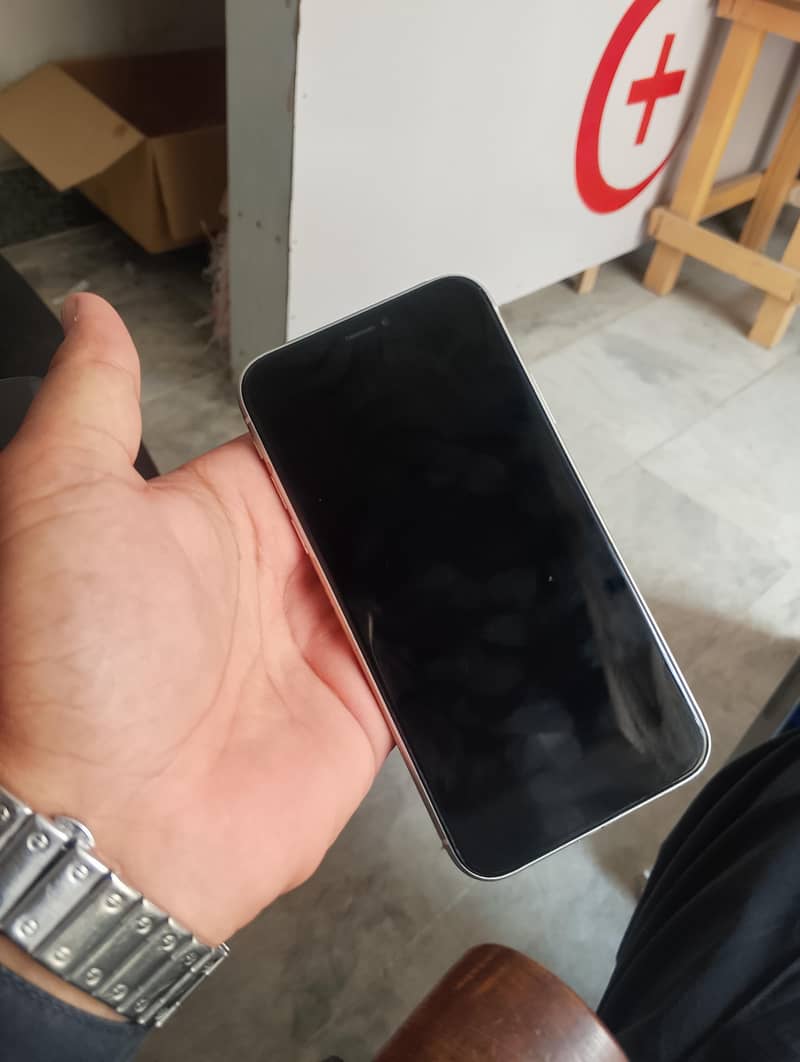 Apple iPhone XR 3