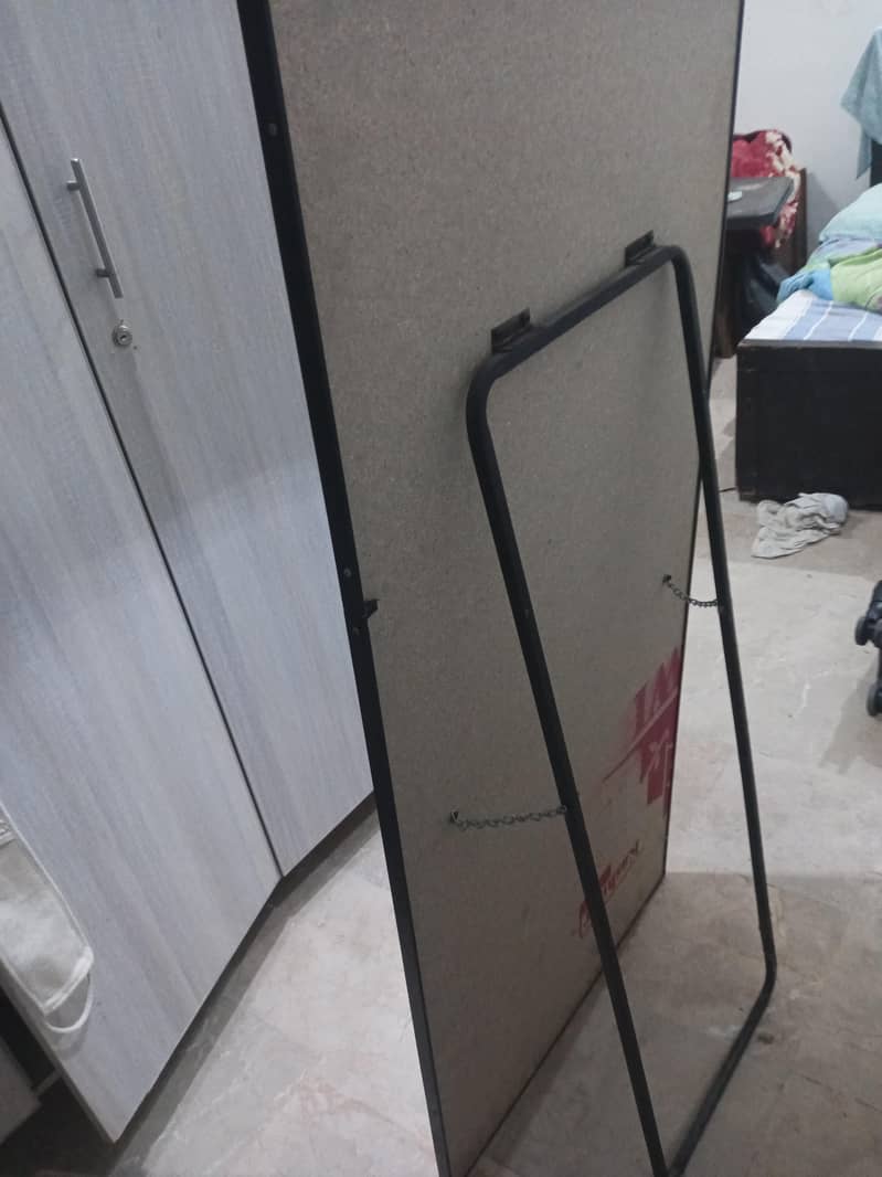 Standing Dome Mirror 1