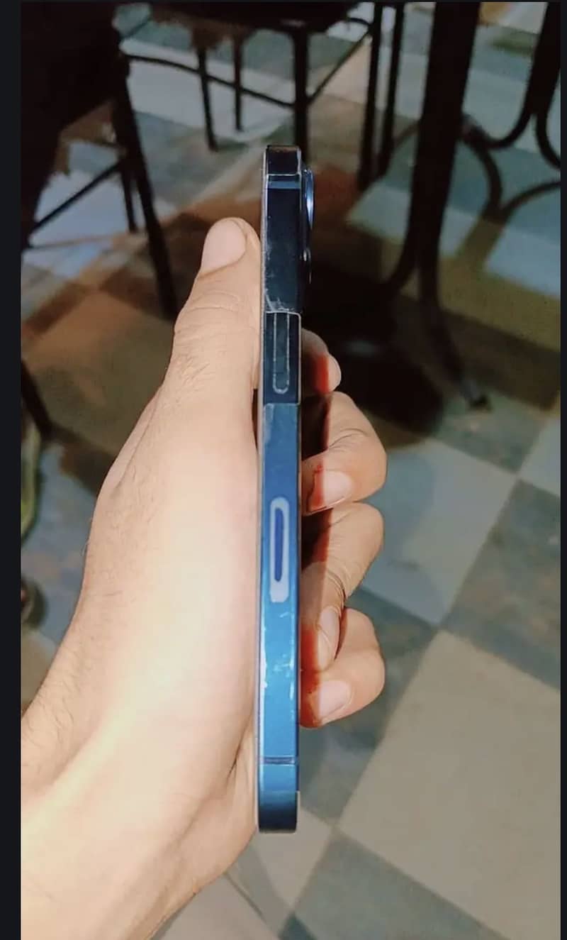 Apple iPhone 13 3
