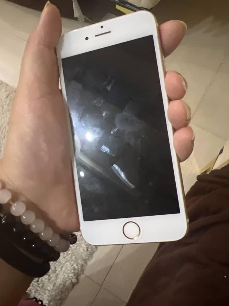 Apple iPhone 6S 1