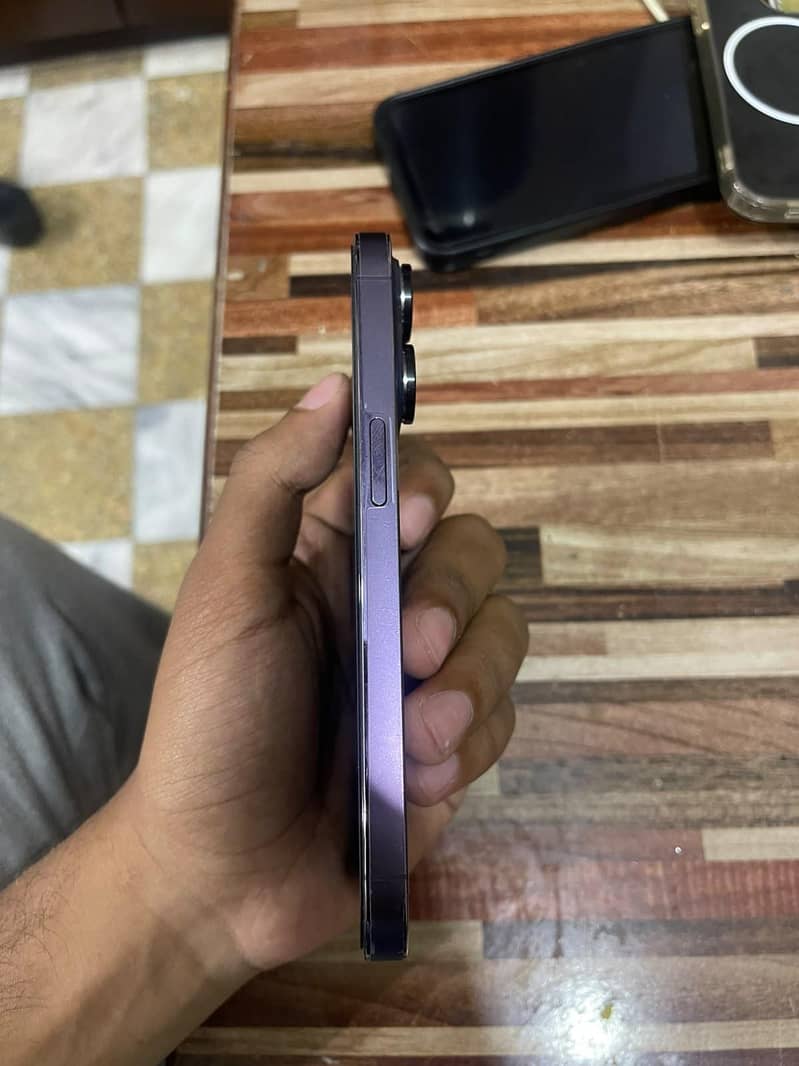Apple iPhone 14 Pro 2