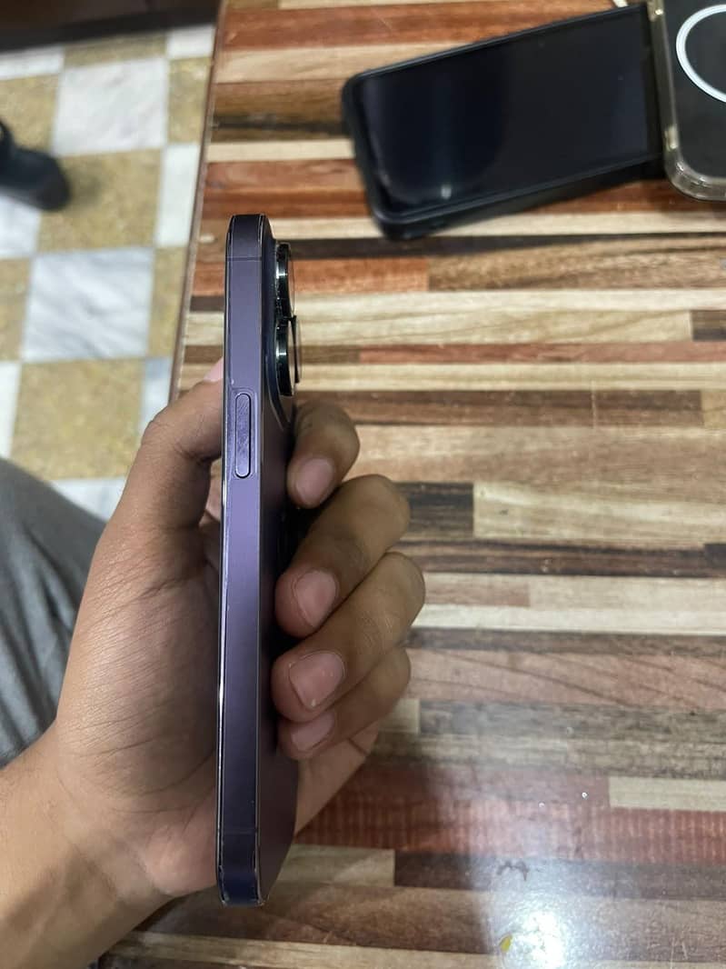 Apple iPhone 14 Pro 3