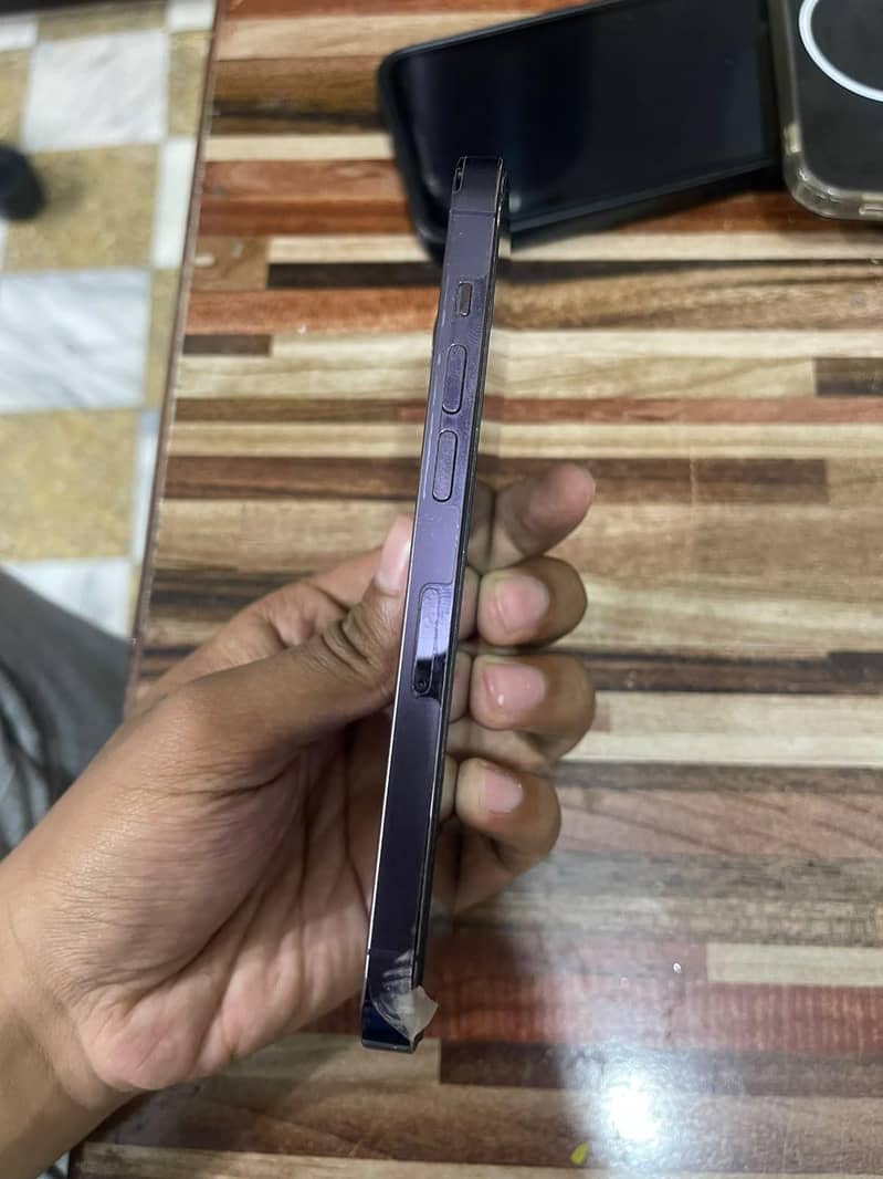 Apple iPhone 14 Pro 4