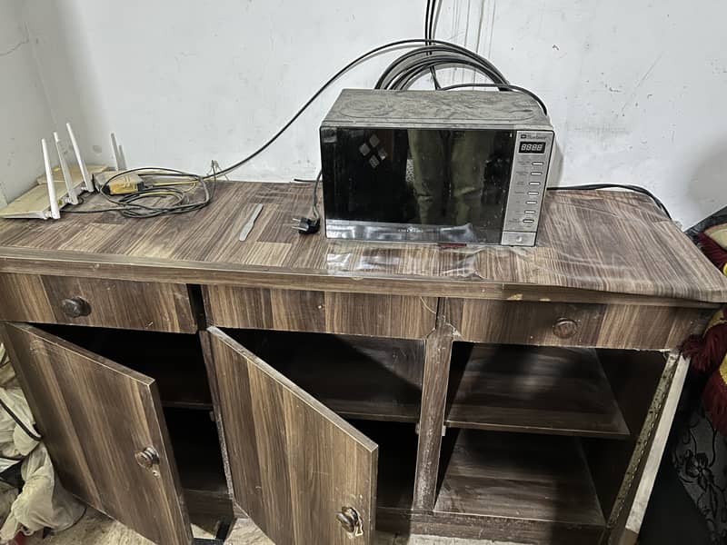 Side Board Table 1