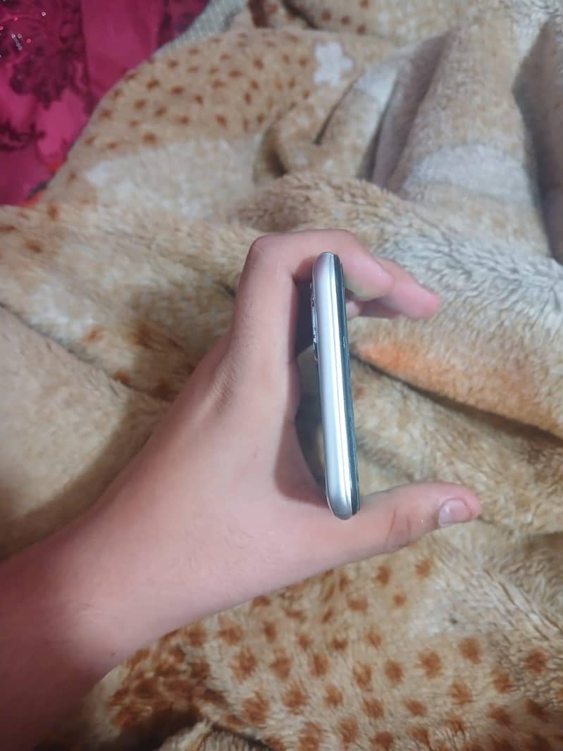 OPPO A15s 4