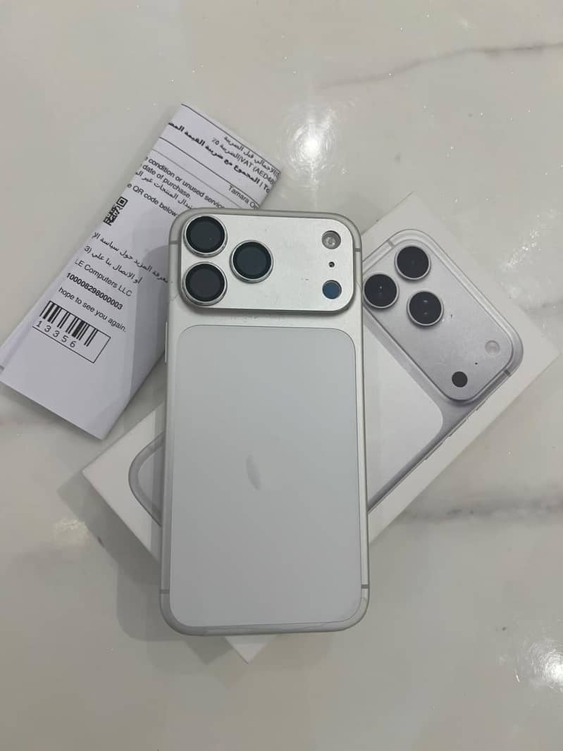 Apple iPhone 17 Pro Max 0