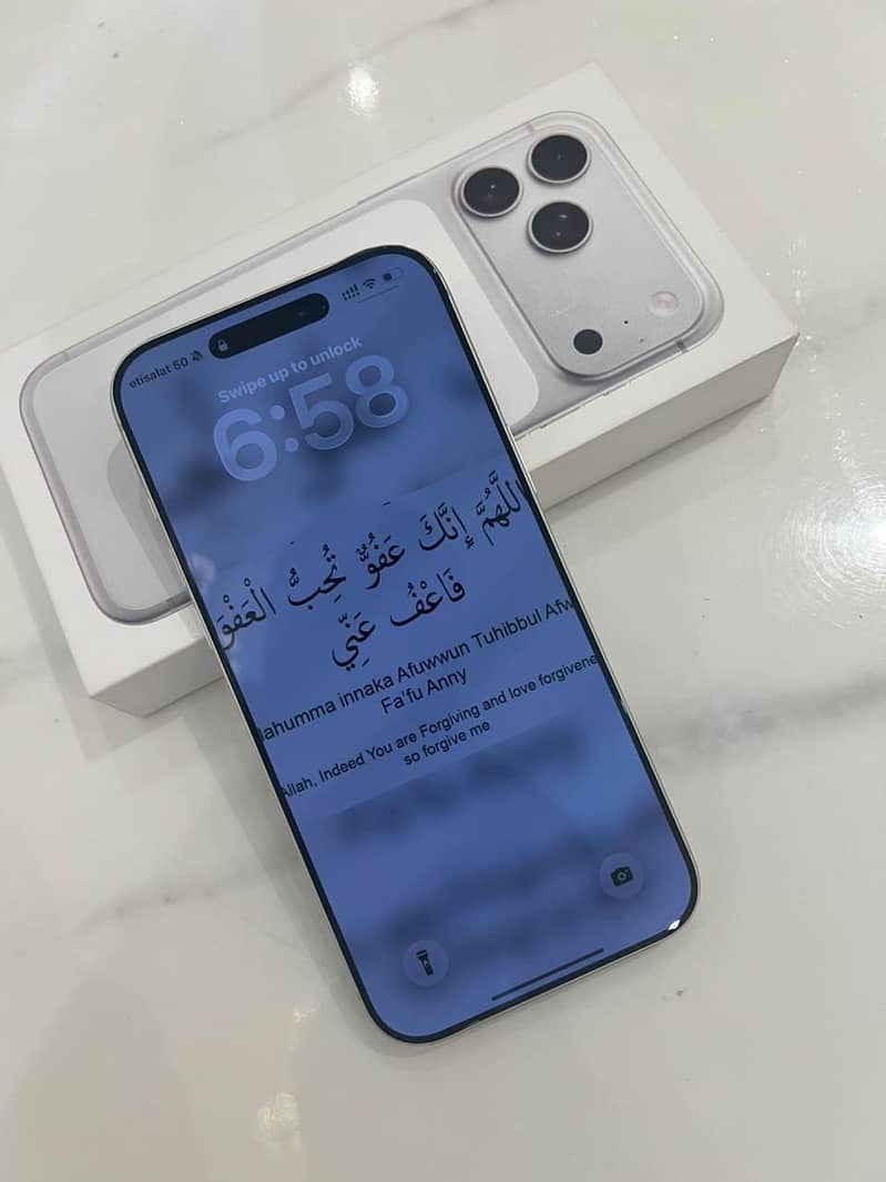 Apple iPhone 17 Pro Max 3
