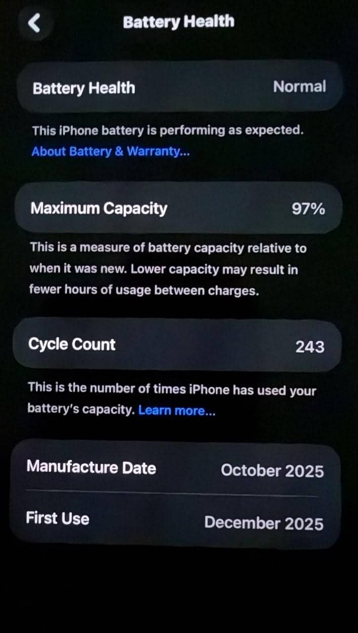 Apple iPhone 17 Pro Max 4