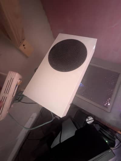 XBOX series S | 512 GB | With BOX & CONTROLLER