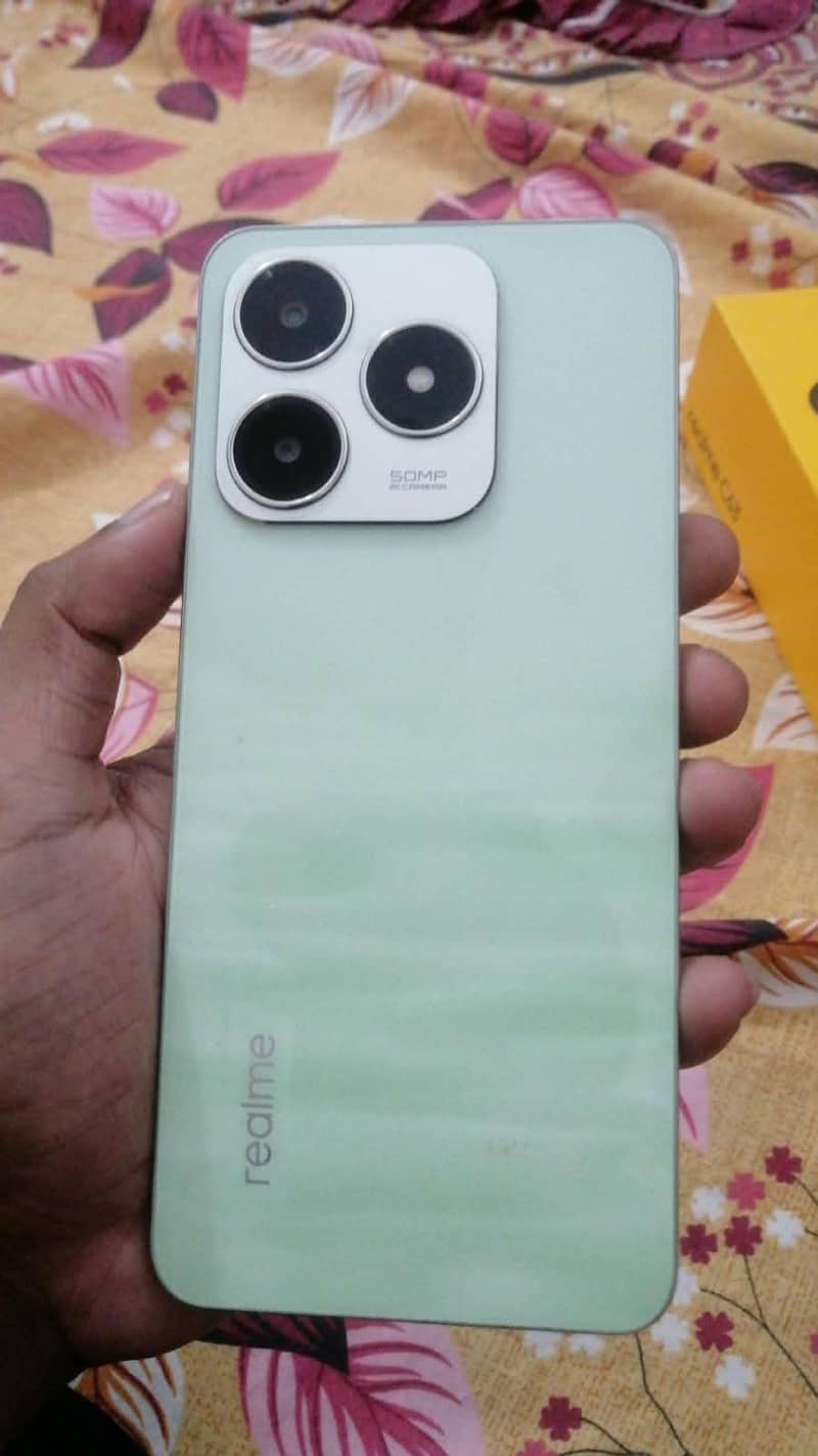 Realme C63 1