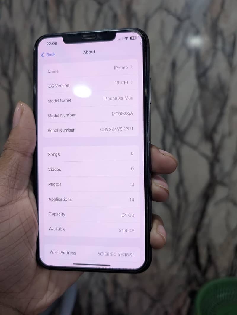 Apple iPhone XS Max 1