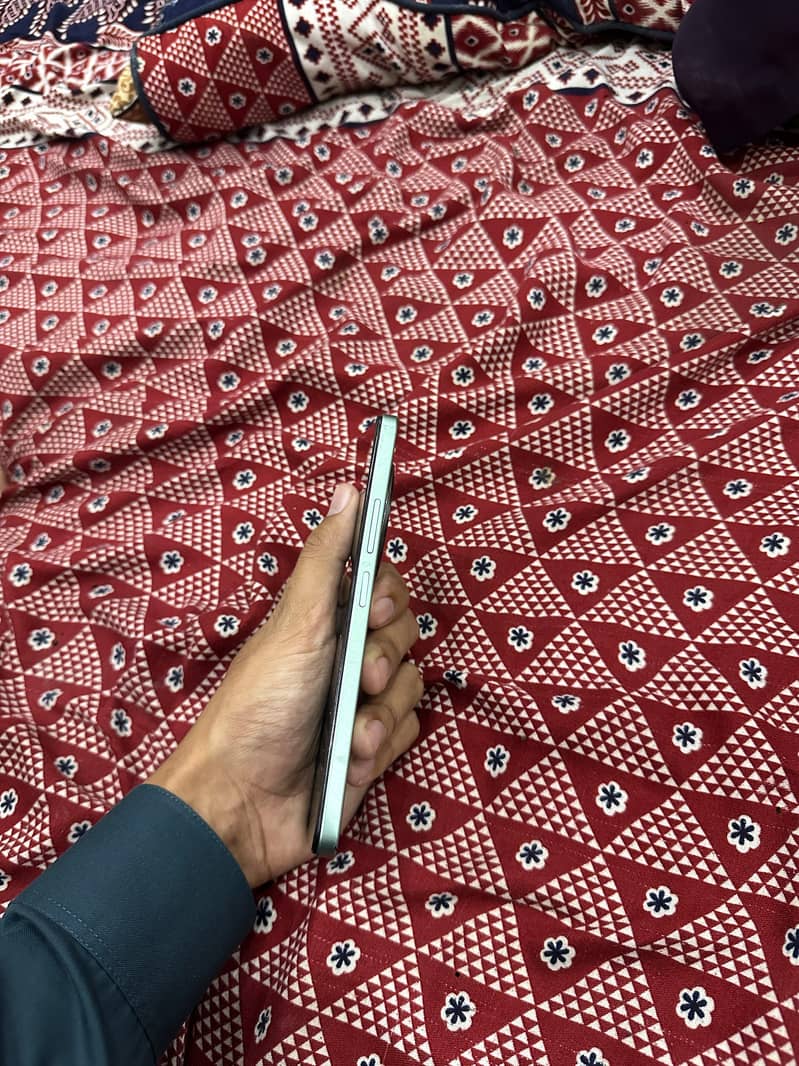 Xiaomi POCO C75 3