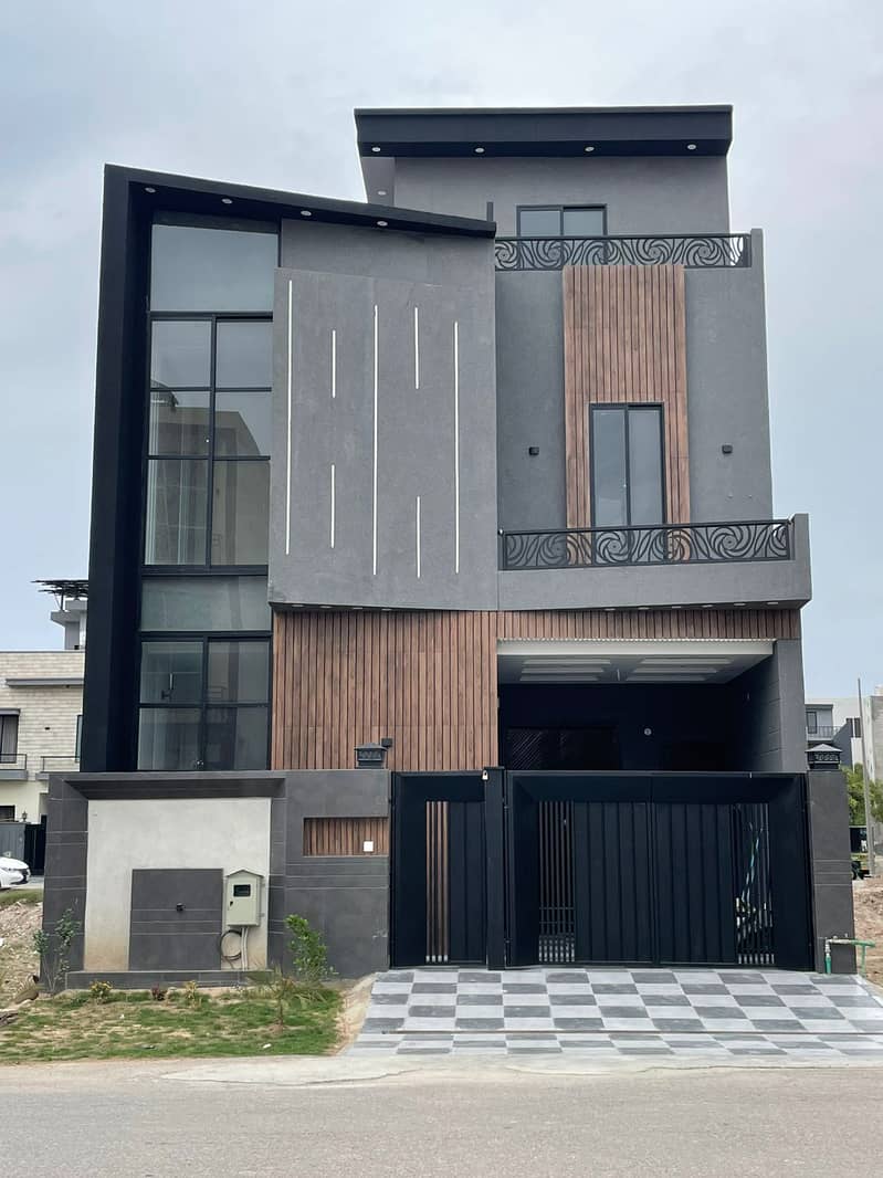 Your Dream Brand New 5 Marla House Is Available In Royal Orchard ...