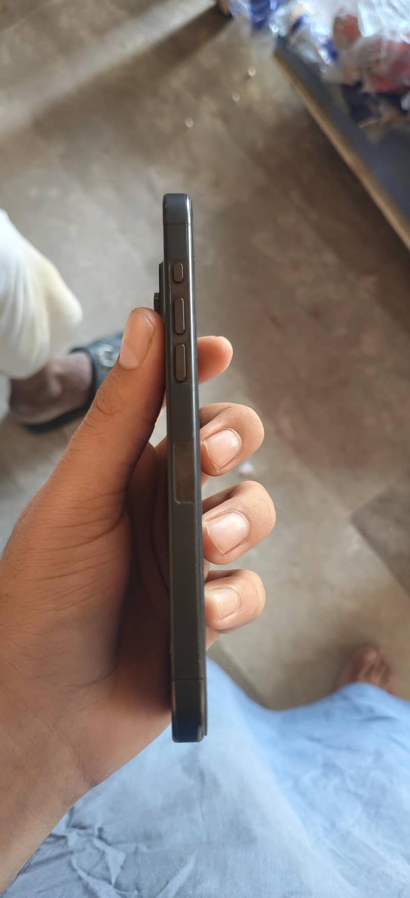 Apple iPhone 15 Pro Max 4