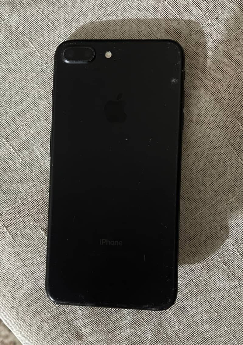 Apple iPhone 7 Plus 0