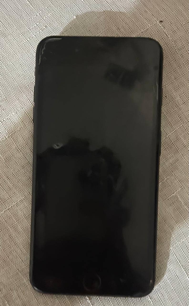 Apple iPhone 7 Plus 2