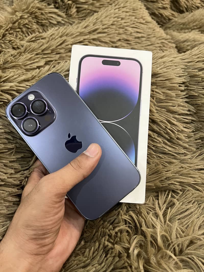 iPhone 14 pro with box 0