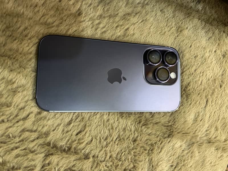 iPhone 14 pro with box 1