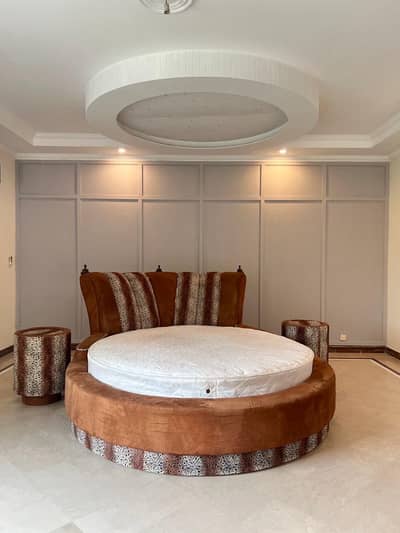 Luxury Round Platform Bed Set + Custom Mattress & 2 Side Tables