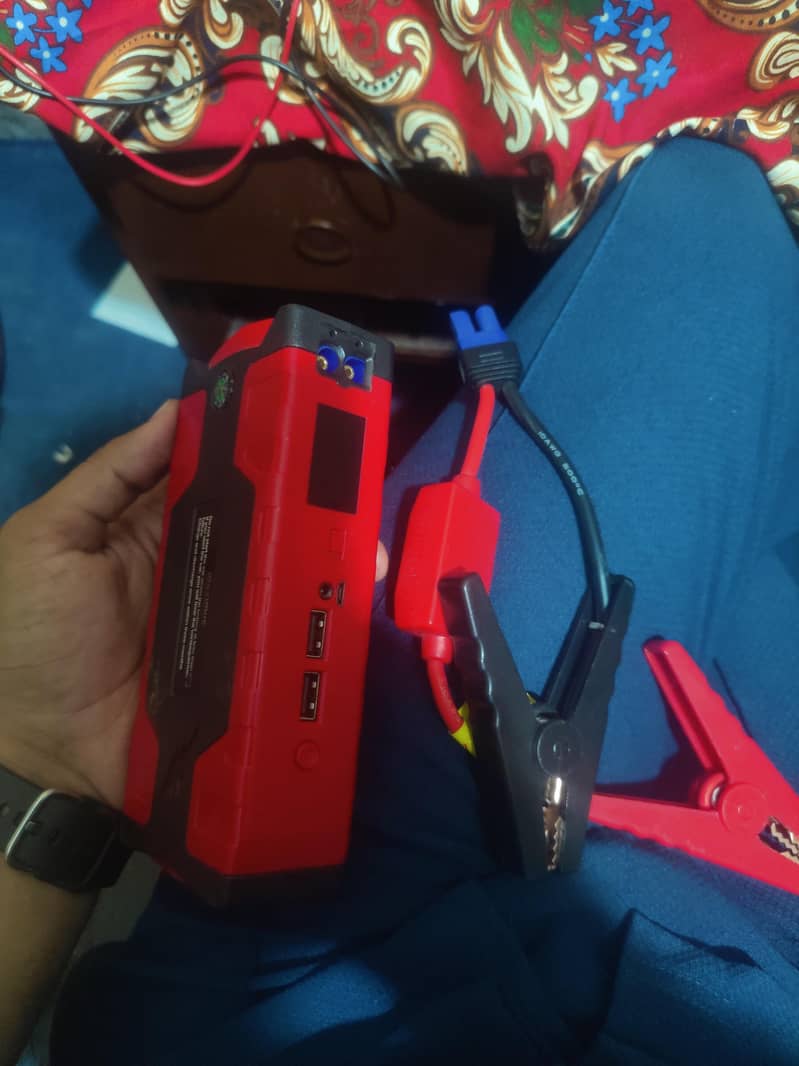 Car jump starter 3