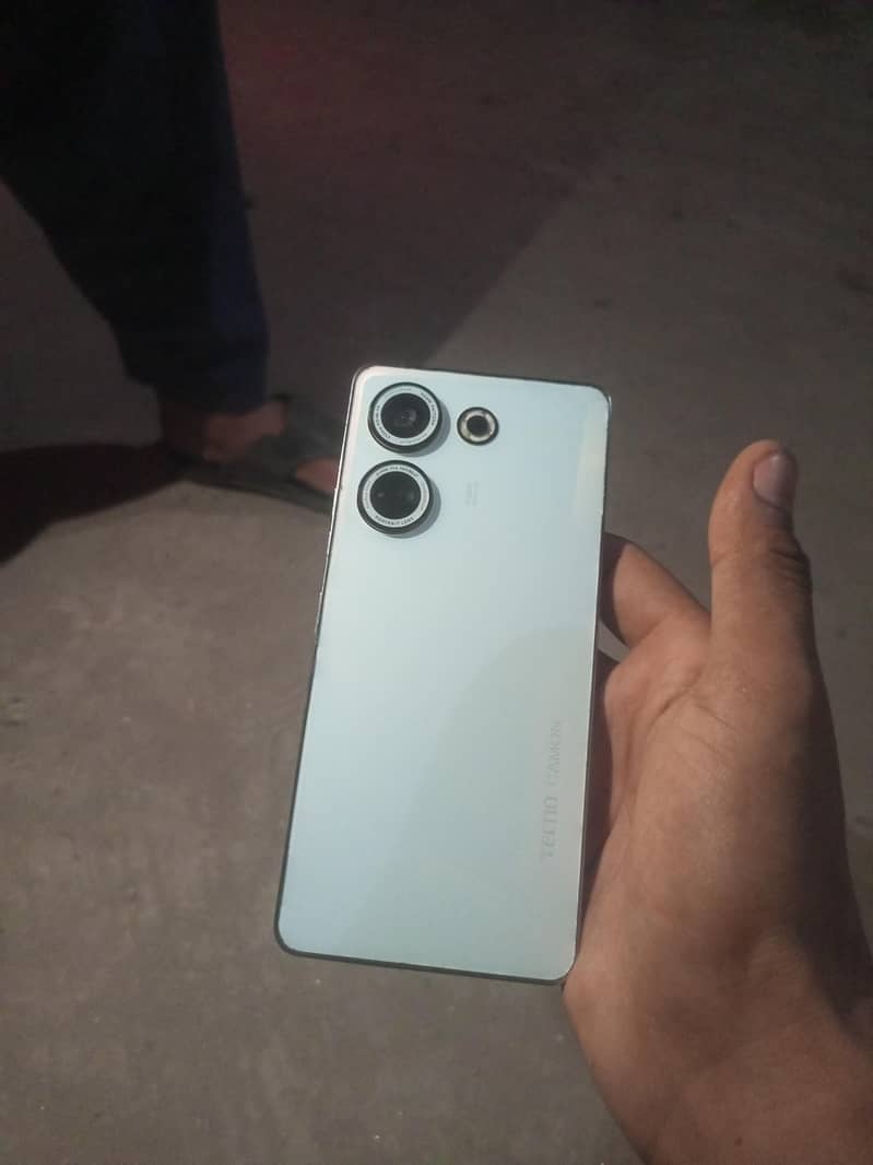 Tecno CAMON 20 0