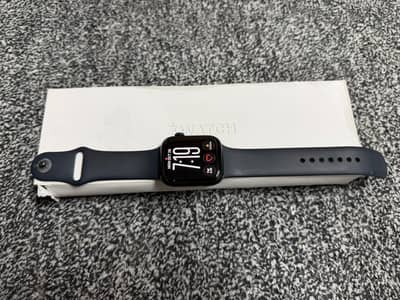 Apple Smart Watch Series 9 With Complete Box 94% Battery Health