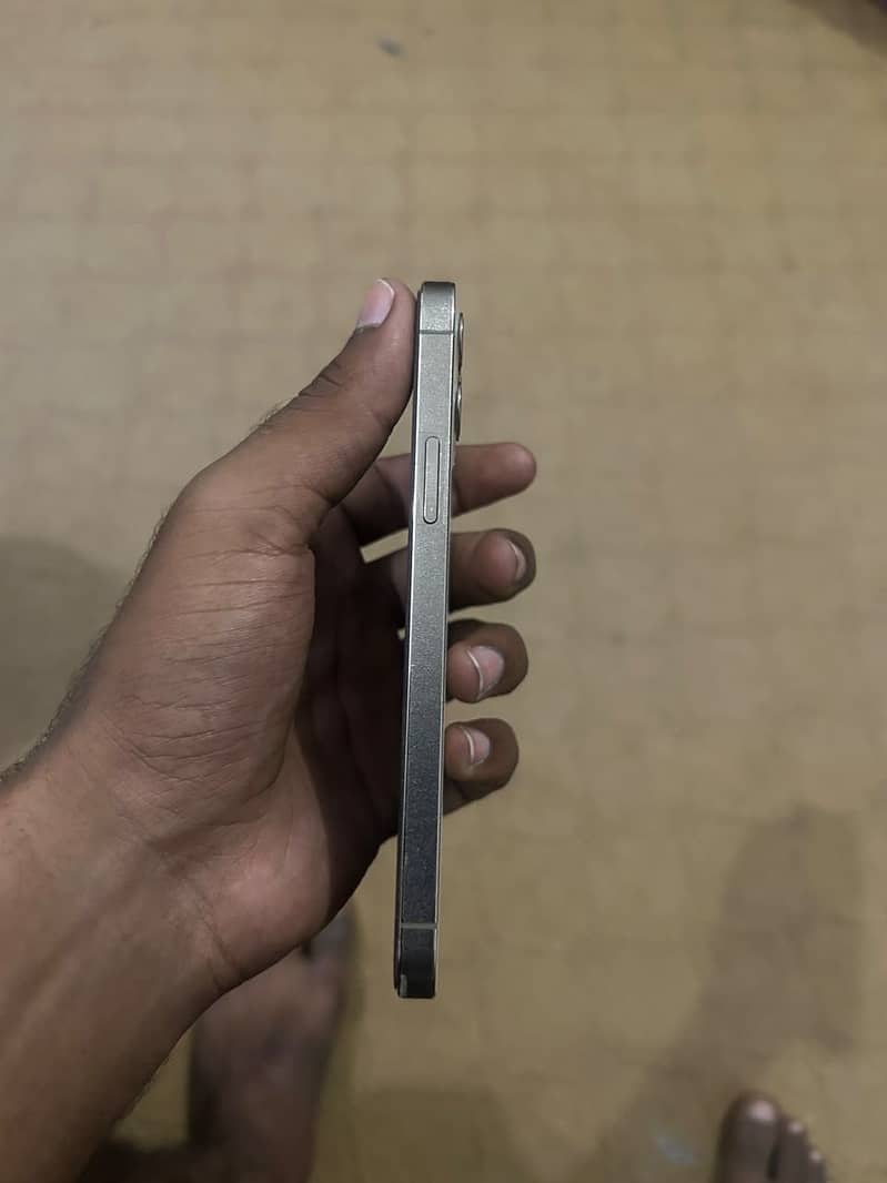 Apple iPhone 12 Pro 2