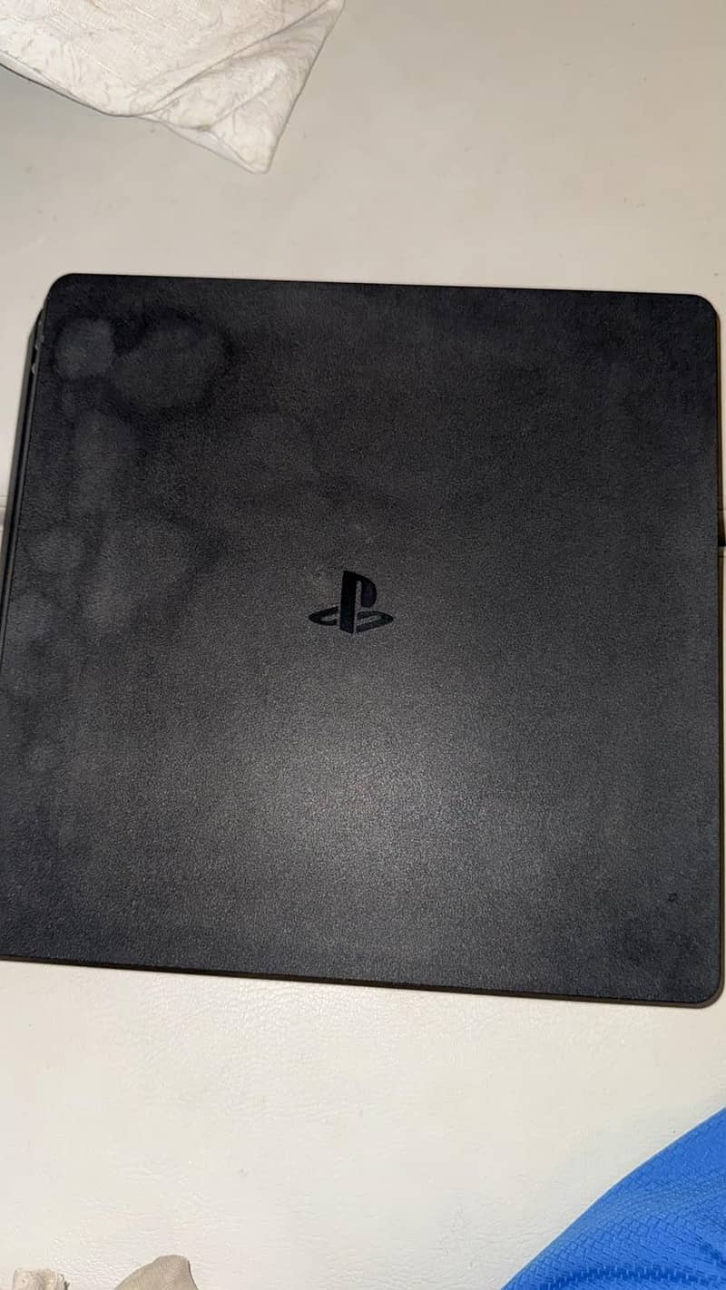 Ps4 slim 0