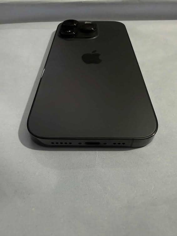 Apple iPhone 14 Pro 2