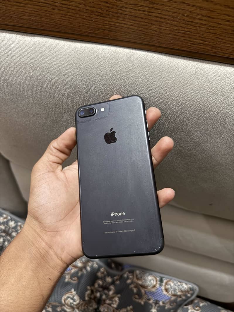 Apple iPhone 7 Plus 0