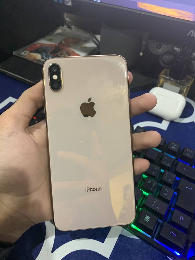Apple iPhone XS Max 0