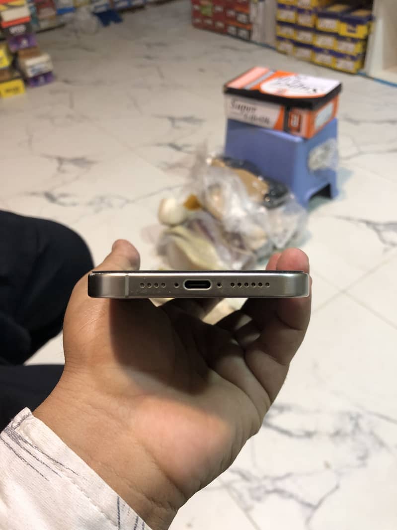 Apple iPhone 15 Pro Max 3