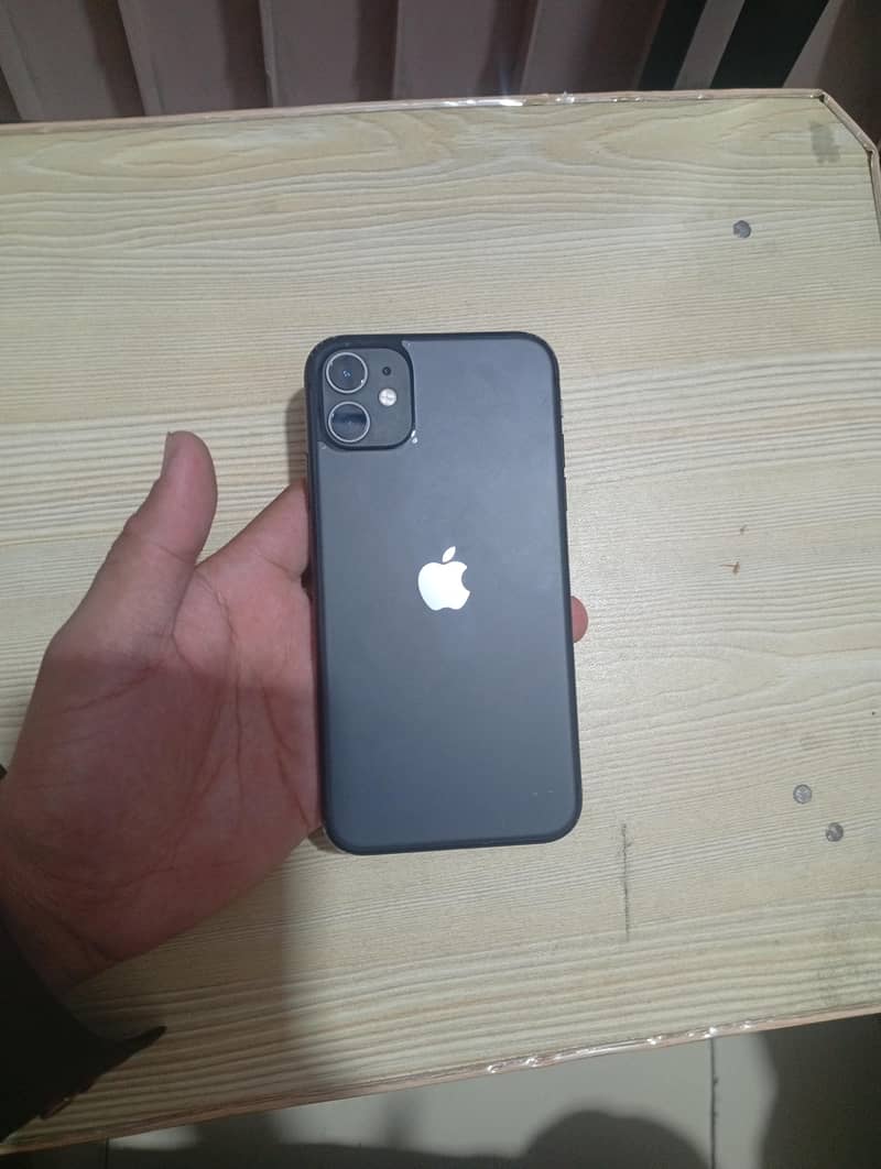 Apple iPhone 11 0