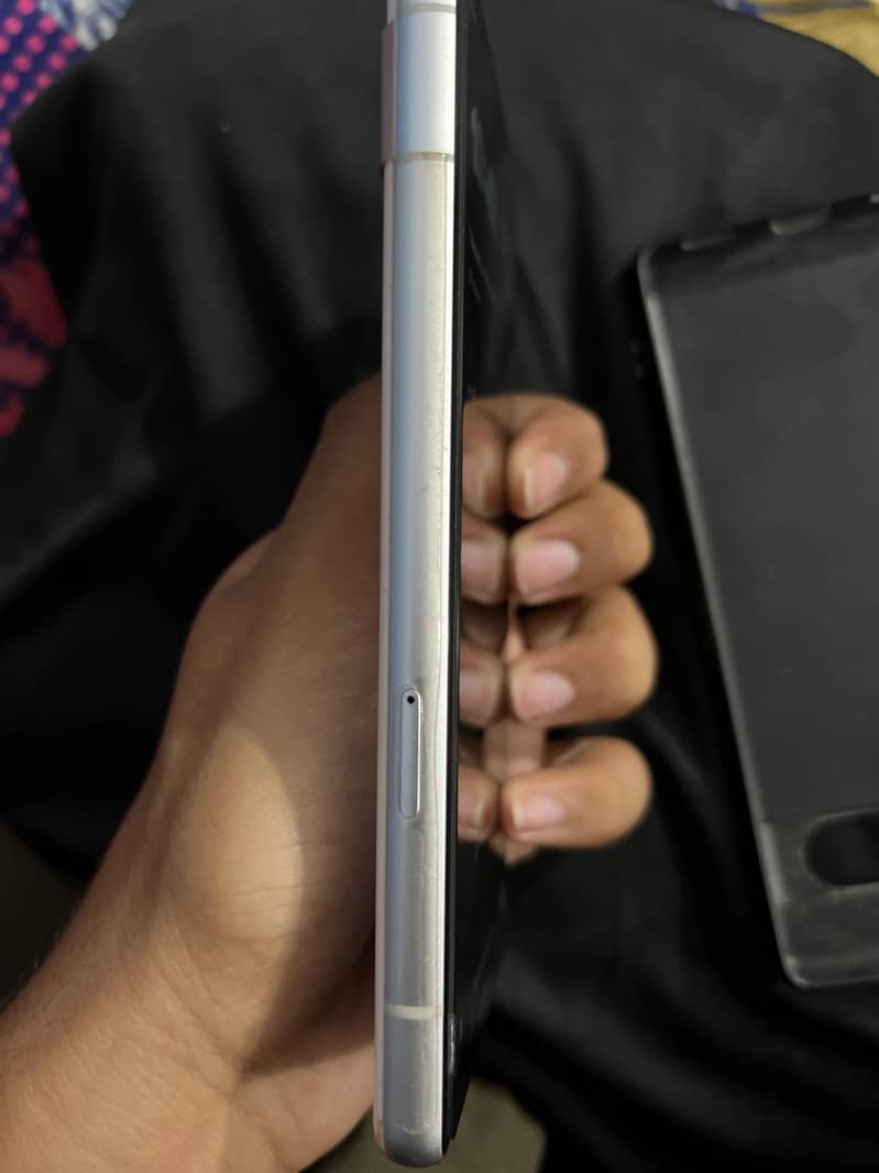 Google Pixel 7a 2