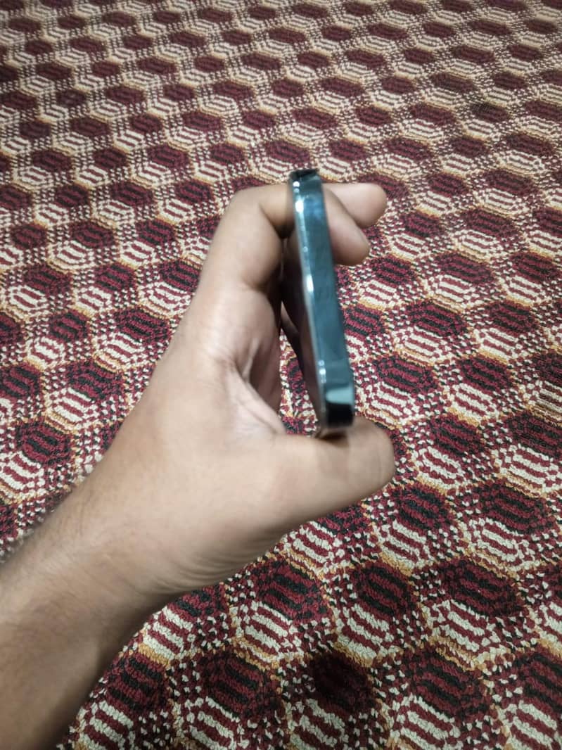 Apple iPhone 12 Pro 6