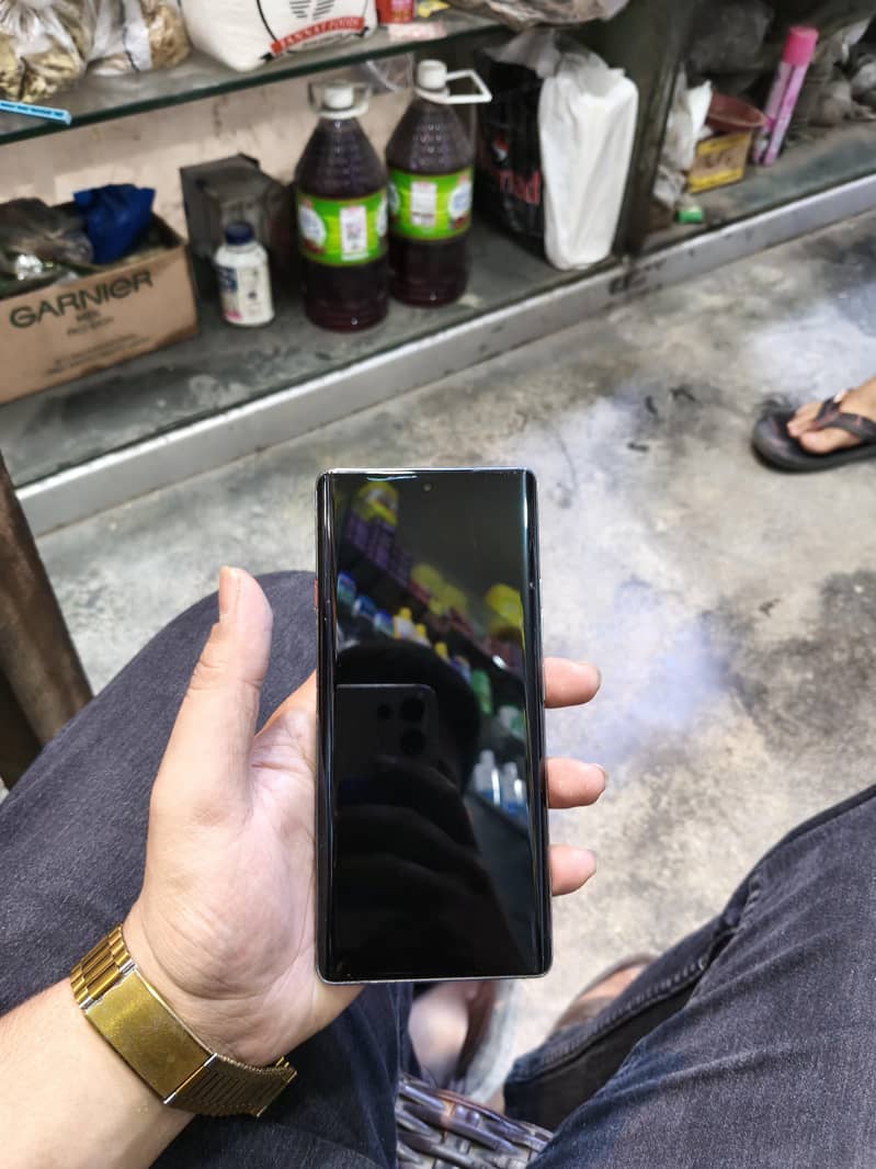 Tecno CAMON 40 Pro 0