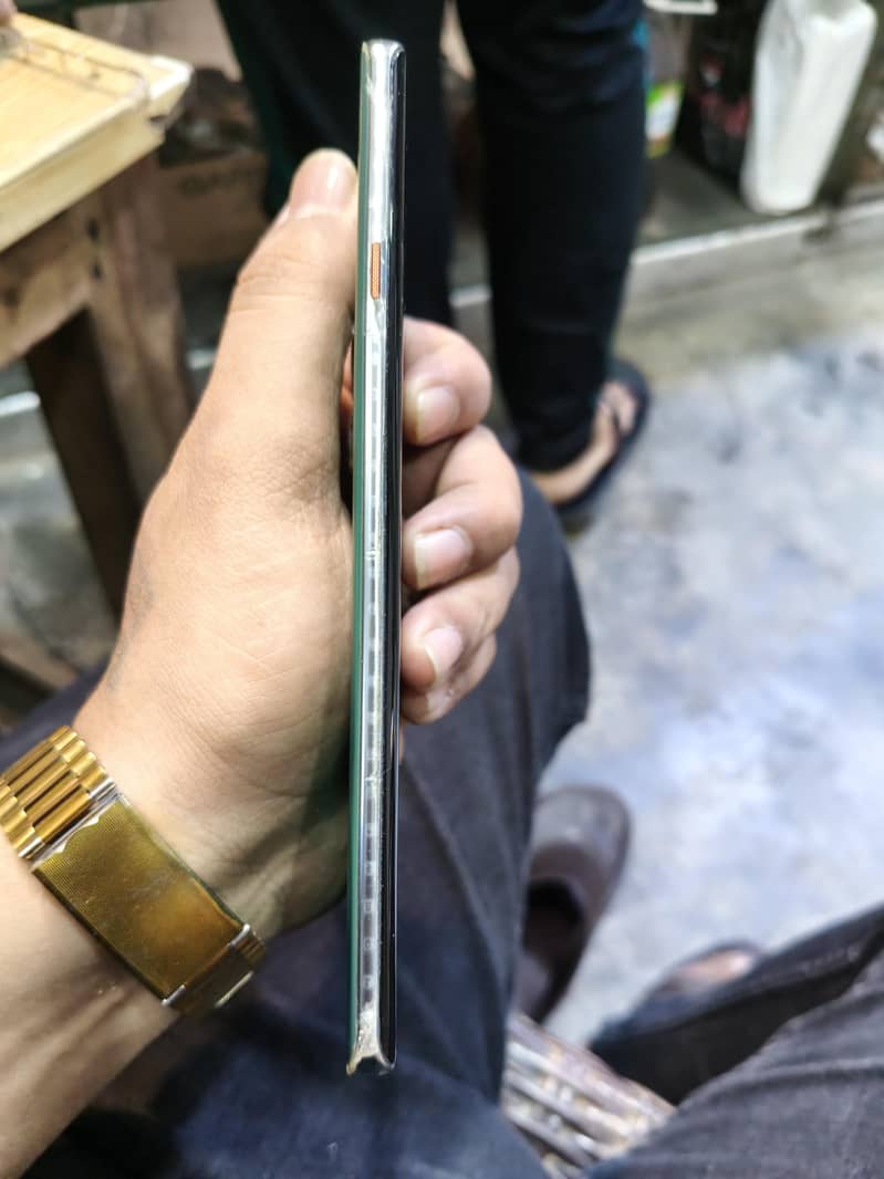 Tecno CAMON 40 Pro 5