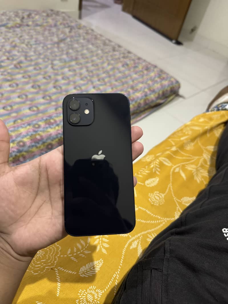 Apple iPhone 12 6