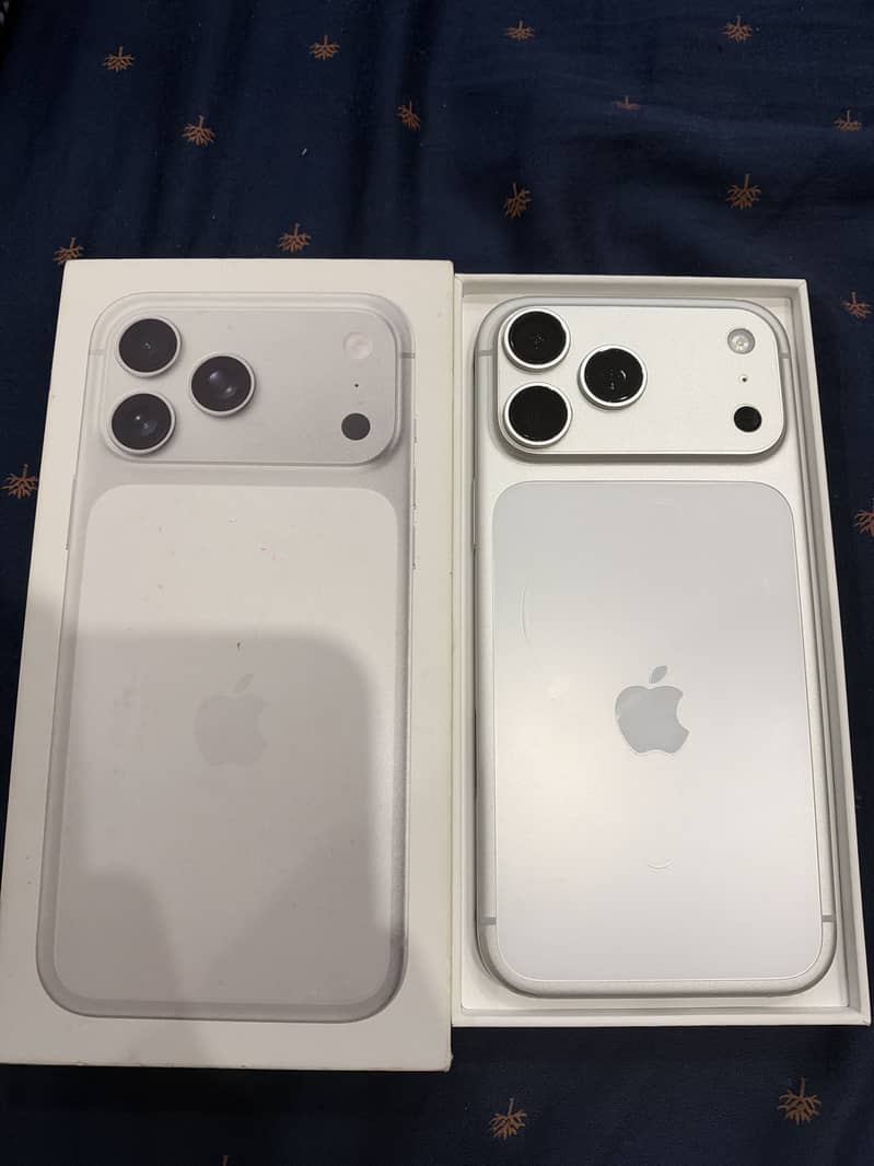 Apple iPhone 17 Pro Max 0