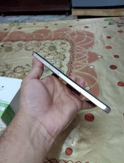 OPPO F21 Pro